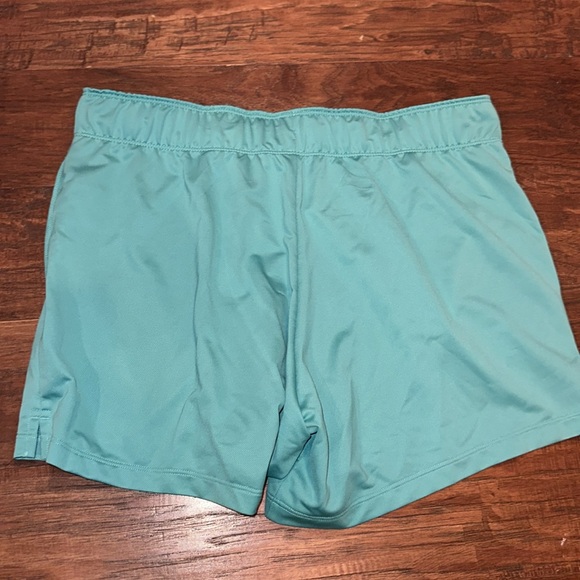 Nike shorts - Picture 4 of 5